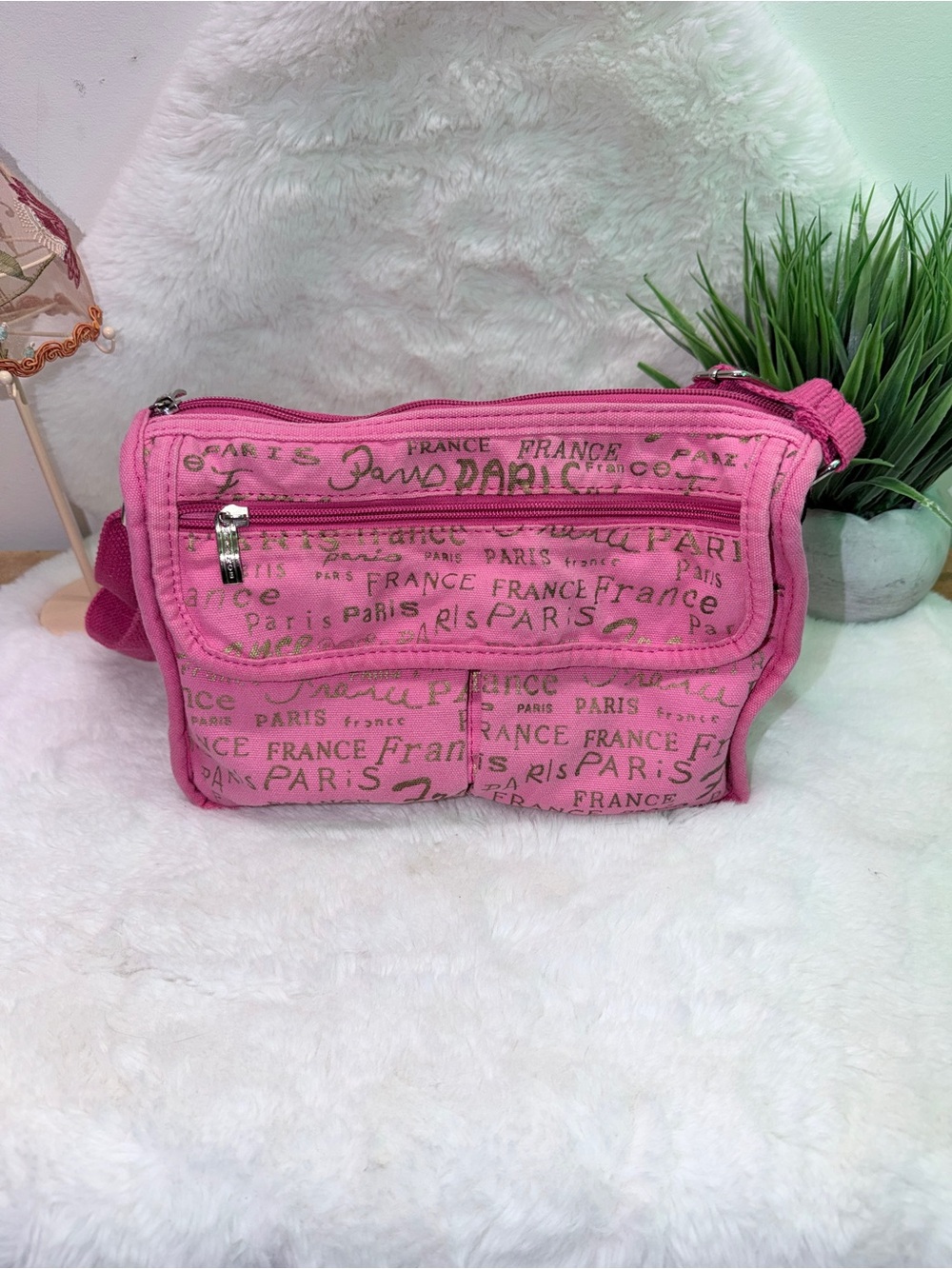 Vintage Pink Paris with Gold Print Crossbody Paris Tour Souvenir Purse 👛